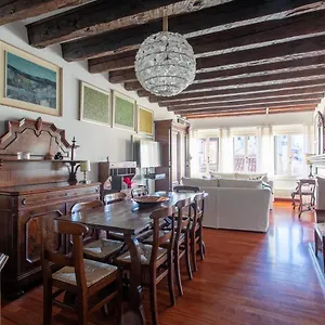 Apartment Ca' Al Giglio - Vista Canale, Venice